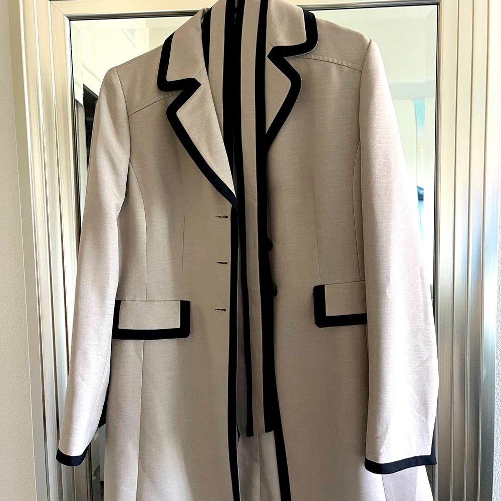 Le Suit Trench Coat